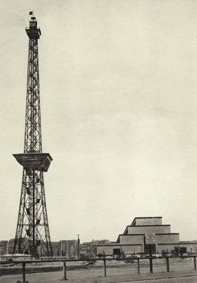 Berlín: Funkturm y Funkhalle; Estación de Radiodifusión de Sasha Stone