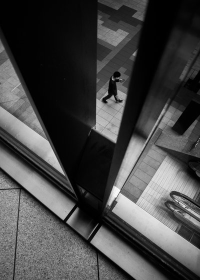 City Walker enmarcado de Satoshi Hata
