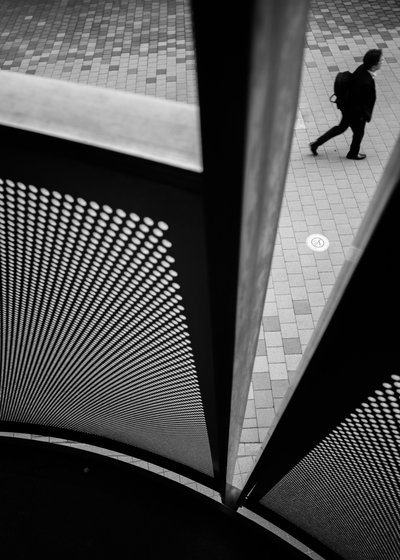Paseo urbano geométrico de Satoshi Hata