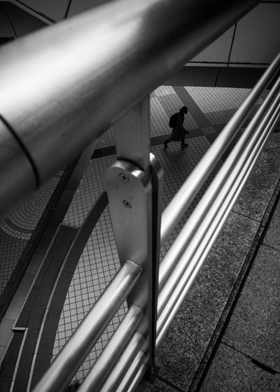 Paseo por la geometría urbana de Satoshi Hata