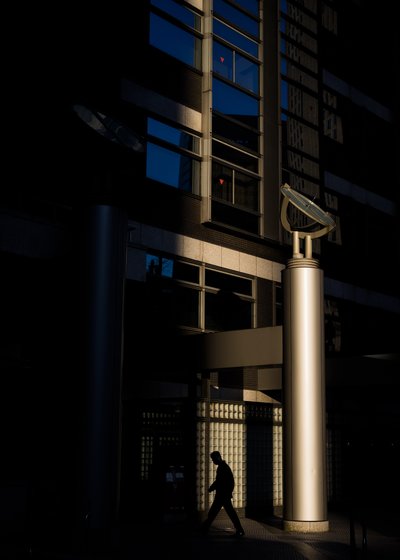 Luz y sombra urbanas de Satoshi Hata