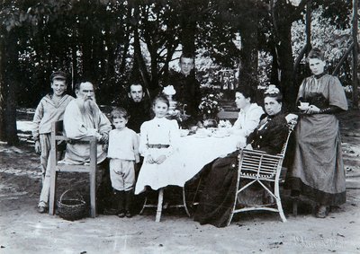 La familia del autor ruso León Tolstói de Scherer Nabholz and Co
