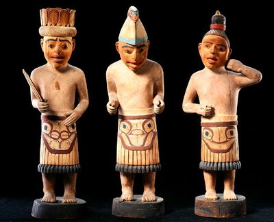 Tres Figuras Chamánicas de School American