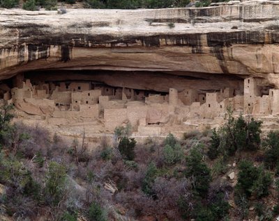 Vista del sitio del palacio del acantilado (1993, Fotografía) de School Anasazi