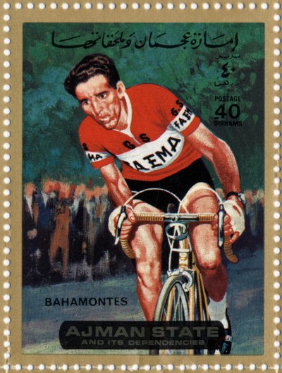 Sello de EAU representando al ciclista Federico Bahamontes (Nacido 1928) de School Arabic