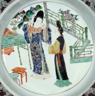 Arte chino: “” Dos mujeres elegantemente peinadas”” Plato de cerámica del siglo XVIII. París, Museo Guimet, Museo Nacional de Artes Asiáticas de School Chinese
