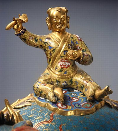 (detalle) de un Jinete de un Par de Qilin, período Qianlong (1736-95) de School Chinese