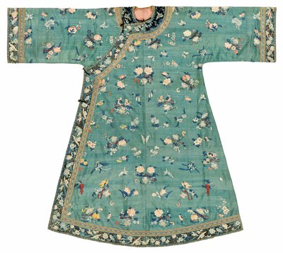 Túnica de dama de Kesi con fondo de jade, mediados del siglo XIX de School Chinese