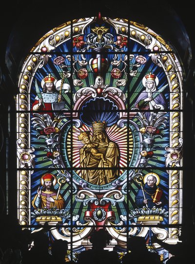Ventana del ábside (vidriera) de School Czech