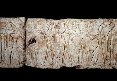 Ramsés II hace ofrendas a Osiris. Bajo relieve en piedra caliza de Abidos (1279-1213 a.C.) Dinastía XIX. Nuevo Imperio. París, Museo del Louvre de School Egyptian