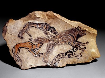 Perros cazando hiena (grabado en piedra, c.1300-1100 a.C.) de School Egyptian