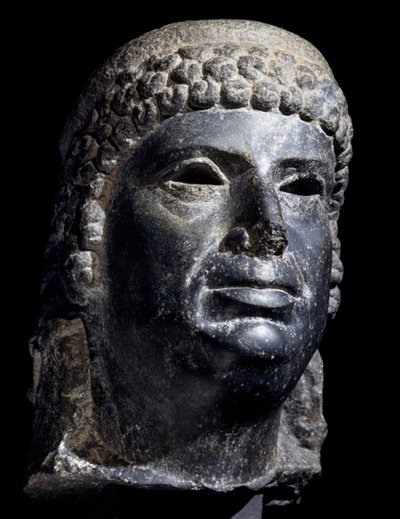 Cabeza de Cleopatra III, escultura de basalto. Civilización egipcia, Período Ptolemaico, siglo II a.C. de School Egyptian