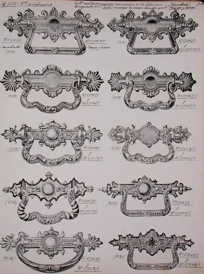 Aldabas de puerta, de un catálogo comercial de bienes y accesorios domésticos, c.1890-1910 de School English