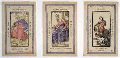 Antiguas cartas de juego con el rey (hombre rubio), la reina (mujer rubia) y el jinete (final) copa. Musée de la Carte à Jouier, Issy-les-Moulineaux. de School French