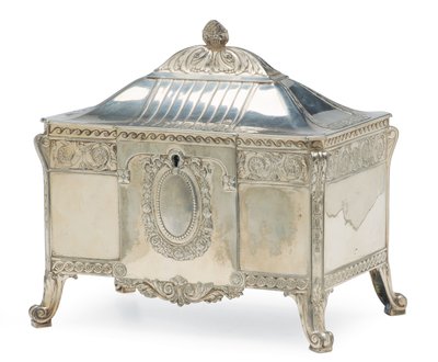 Caja de Mesa, por WMF, finales del siglo XIX - principios del siglo XX de School German