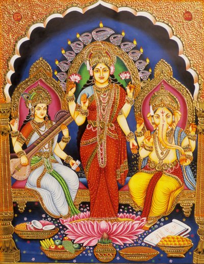 Señor Ganesh con Laxmi y Saraswati Pintura en miniatura sobre papel con oro en relieve India de School Indian