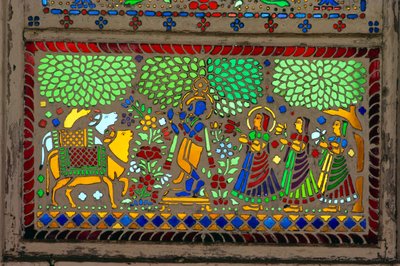 Radha Krishna con Sakhi en vidriera de School Indian