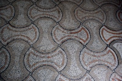 (detalle) de la decoración del suelo (mosaico) de School Italian