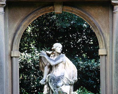 Estatua de Venus, en los jardines de la Villa la Pietra de School Italian
