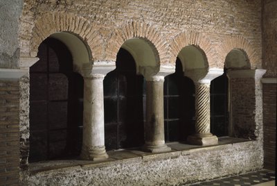 Vista del claustro de la iglesia de San Vicente y San Anastasio, Abadía de Tre Fontane de School Italian