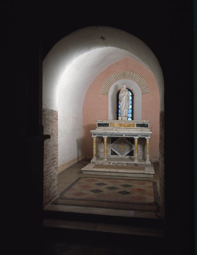 Vista de la segunda capilla de la Iglesia de los Santos Vicente y Anastasio, Abadía de Tre Fontane cerca de Roma, Italia de School Italian