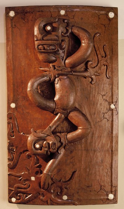 Puerta tallada que representa la victoria del espíritu protector sobre el mal en Sarawak, Malasia (madera) de School Malaysian