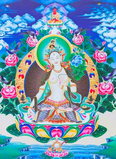 Imagen que representa a la Tara blanca, la madre divina de siete ojos, sentada sobre un loto con la mano derecha en posición varada mudra, simbolizando la generosidad (gouache sobre tela). de School Nepalese