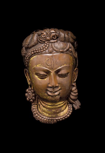 Máscara repujada de Shiva Ardhanarishvara, c. siglo XI de School Nepalese
