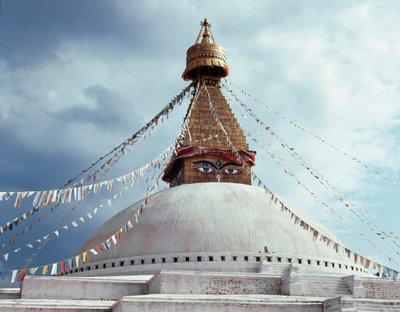 Vista de la Estupa Budista, siglo VIII de School Nepalese