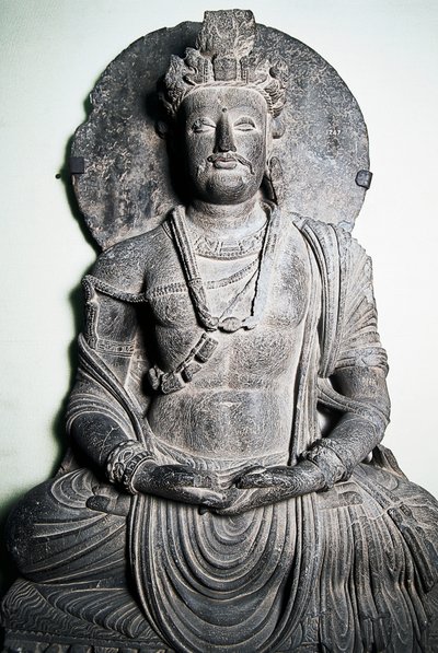 Escultura de piedra que representa a Buda, arte de Gandhara, Peshawar, Pakistán de School Pakistani