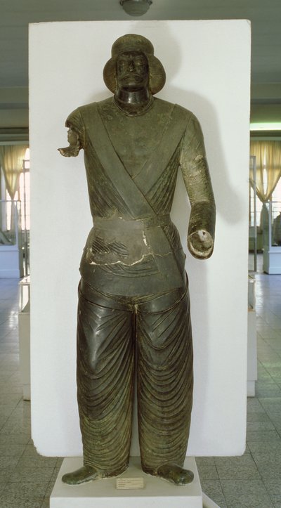 Estatua de tamaño natural de un príncipe parto, de Sham-Izeh, Malamir, Irán, c.50 a.C.-150 d.C. de School Parthian