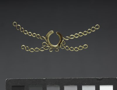 Ornamento nasal, Chavín de Huantar c.500-200 a.C. de School Peruvian