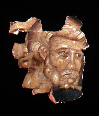 Cabeza de un santo desconocido, finales del siglo XIV (fresco) de School Pskov