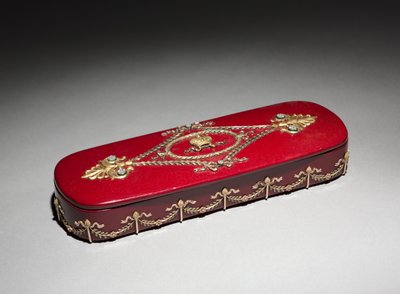 Caja de laca, firma de Peter Carl Fabergé (1846-1920), caja por la Fábrica N. Lukutin, c.1890 de School Russian