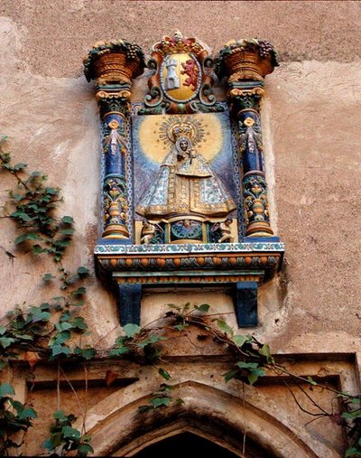 Escudo cerámico de Nuestra Señora de Guadalupe (foto) de School Spanish
