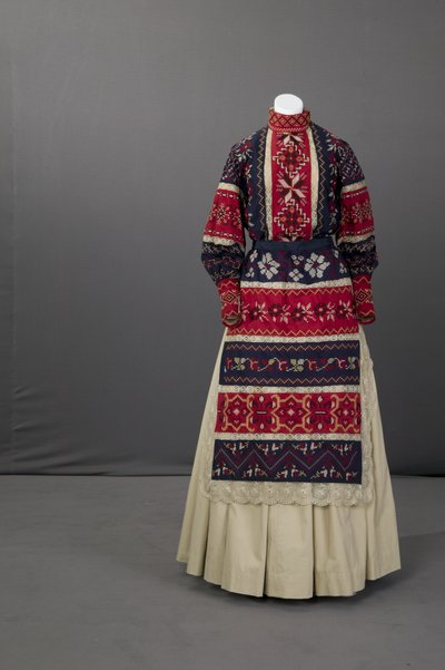 Conjunto de boda ucraniano de School Ukranian