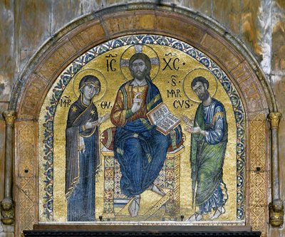 Arquitectura bizantina: Cristo en majestad (Cristo en gloria) entre la Virgen y San Marcos (Deesis), mosaicos realizados por artistas venecianos y rediseñados en el siglo XVI. Ábside. Basílica de San Marcos, Venecia de School Veneto Byzantine