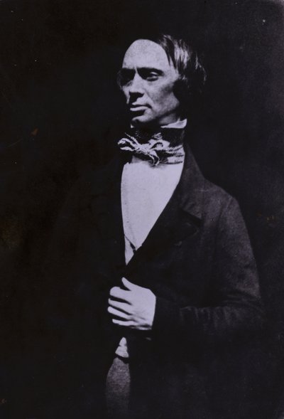 William Borthwick Johnstone, artista escocés y primer curador de la Galería Nacional de Escocia (foto en blanco y negro) de Scottish Photographer