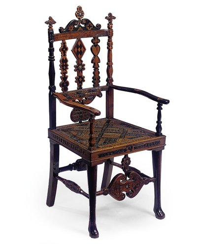 Sillón abierto incrustado y tallado con un patchwork de varias frases, principios del siglo XIX de Scottish School