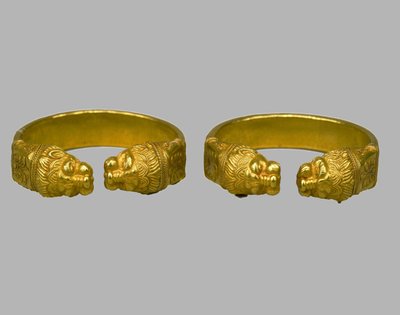 Brazaletes, siglo IV a.C. de Scythian