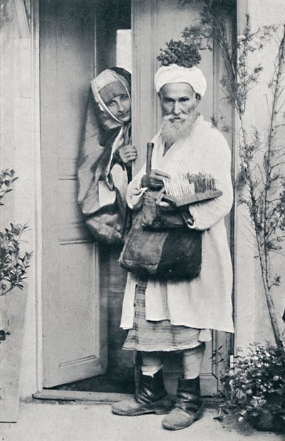 Un vendedor ambulante turco, 1912 de Sebah