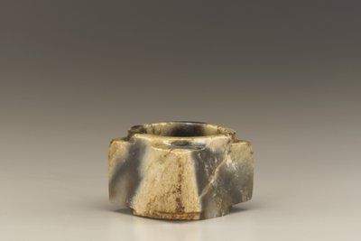 Tubo corto (cong) de Shang Dynasty Chinese School
