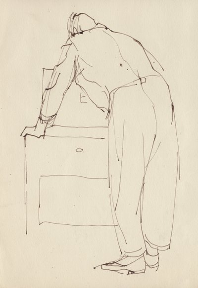 Hombre agachado, c1950 de Shirley Markham