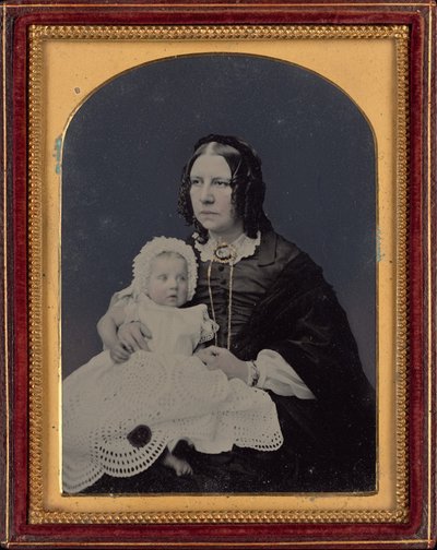 Retrato de mujer y bebé,c. 1855 (foto) de Silas Eastham