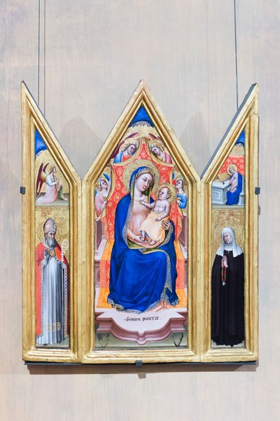 Tríptico, Virgen entronizada con el Niño y ángeles (centro), ángel de la anunciación y san Agustín (izquierda), Virgen anunciadora y santa Mónica (derecha) de Simone dei Crocifissi
