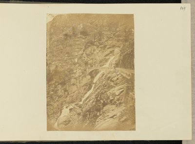 [Cascada de montaña] de Sir John Joscelyn Coghill
