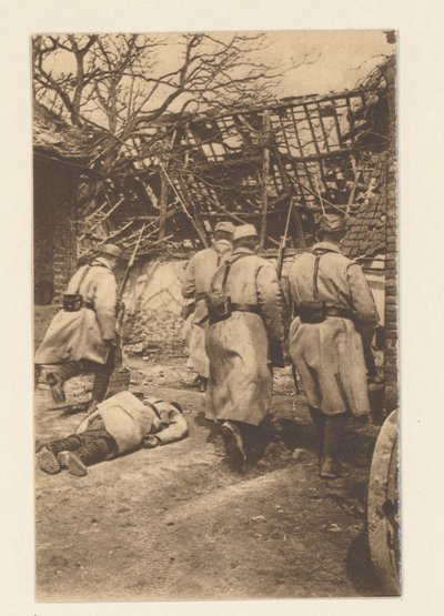 La batalla de Arras (9 de mayo a junio) fue extremadamente sangrienta para los alemanes. (...) He aquí un episodio de la captura de Neuville (...) (título sobre objeto) 12 cartes postales illustrées de la Grande Guerre / Pochette No 2 (título de serie en o de Sémaphore