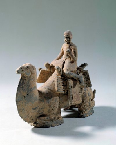 Civilización sogdiana: camello y camello, transporte de seda (estatua funeraria de terracota) de Sogdian Sogdian