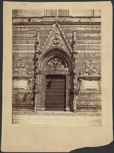 Puerta de la Catedral de Mesina de Sommer and Behles