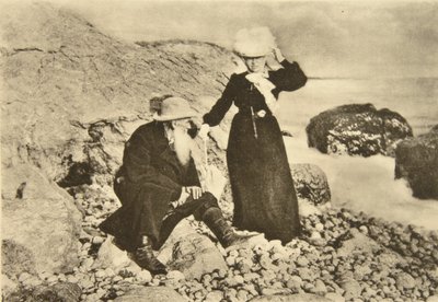 El autor ruso León Tolstói y su esposa Sofía junto al Mar Negro, Crimea, Rusia, 1902 de Sophia Andreevna Tolstaya
